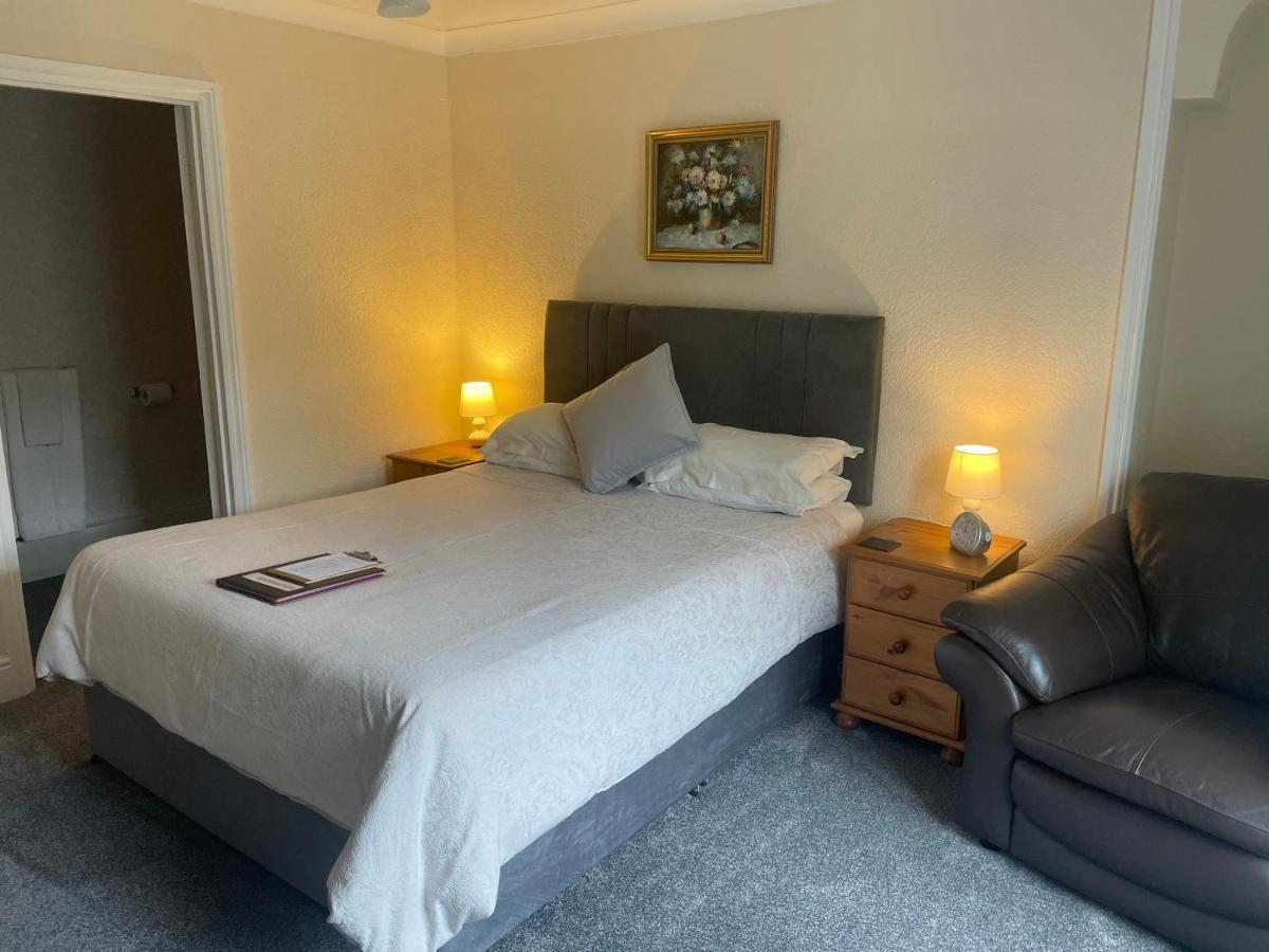 Bron Menai Guest House Caernarfon Ngoại thất bức ảnh